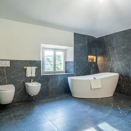 Готель L'avvenire 4*