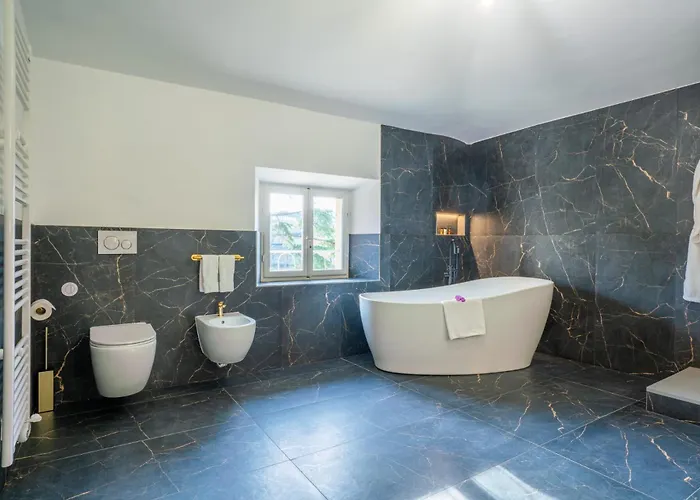 Готель L'avvenire 4*