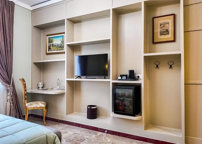 Готель L'avvenire Сієна